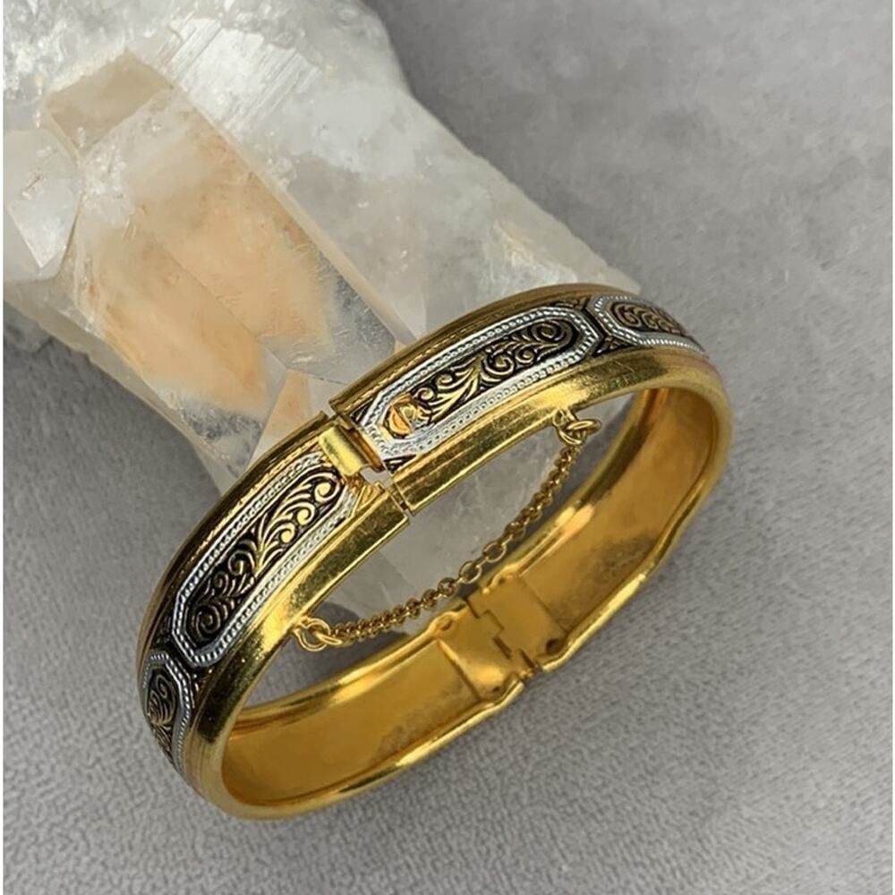 Gorgeous Vintage Scroll Pattern, Enameled Gold To… - image 3